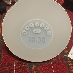 SkyTime clock radio wake up light